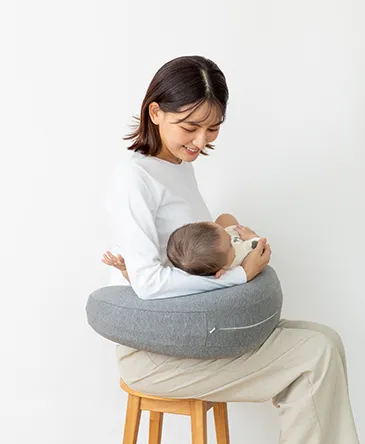 長時間の授乳もラクラク!助産院御用達の授乳クッションエアリコ