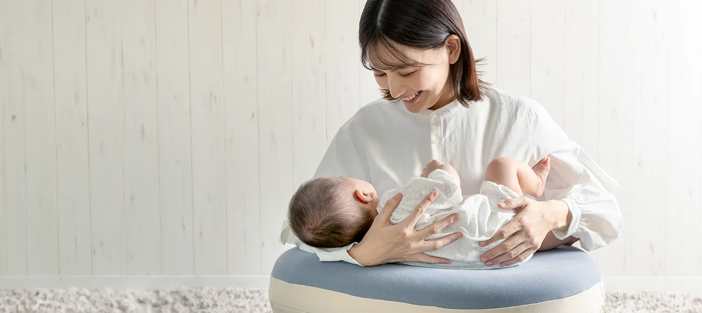 授乳 安い クッション 嫌がる