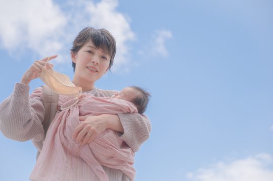 【抱っこ紐の洗濯】洗い方と干し方や頻度と注意点