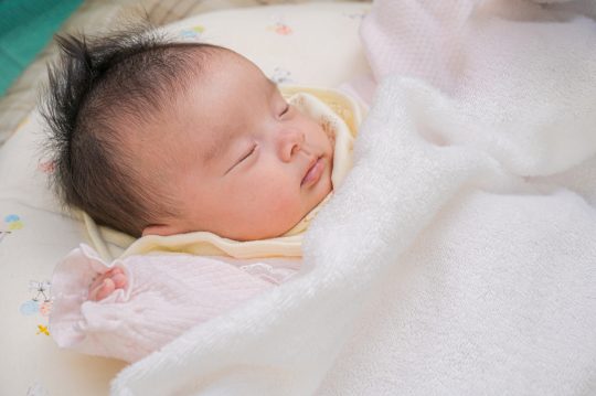 【授乳クッションがへたらない】助産師のおすすめと硬めと厚め
