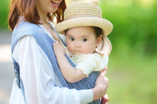 【寝かしつけと抱っこ紐】いつまでや卒業方法とポイントや癖